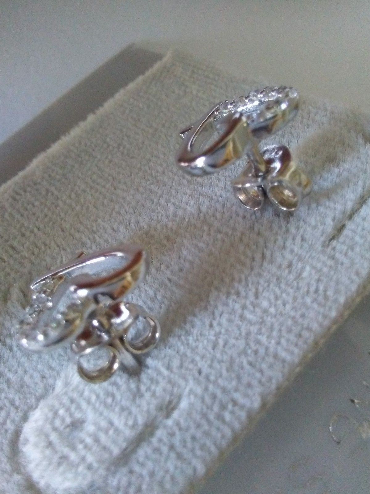 .925 STERLING SILVER Heart Earrings Micro paved cubic zirconia CZ new item