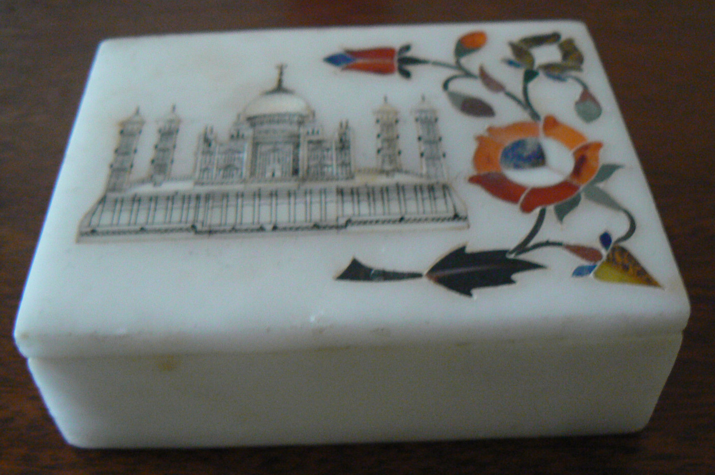 Marble trinket box Taj Mahal Pearl & Jade Inlay Agra India 4.5″X 3.5″X 1.5″