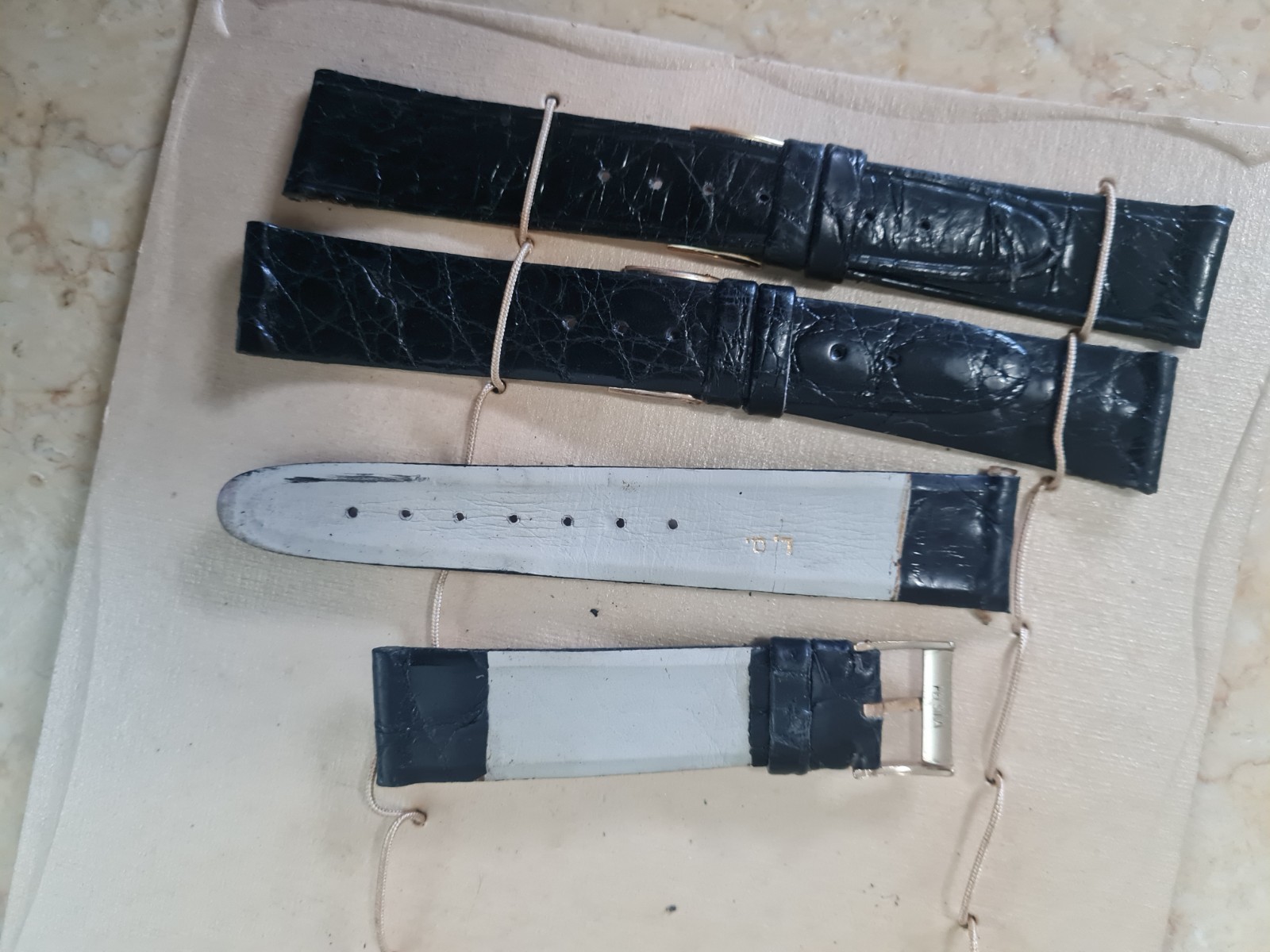 1 REAL CROCODILE SKIN STRAP 20mm. Vintage Genuine Leather Watch