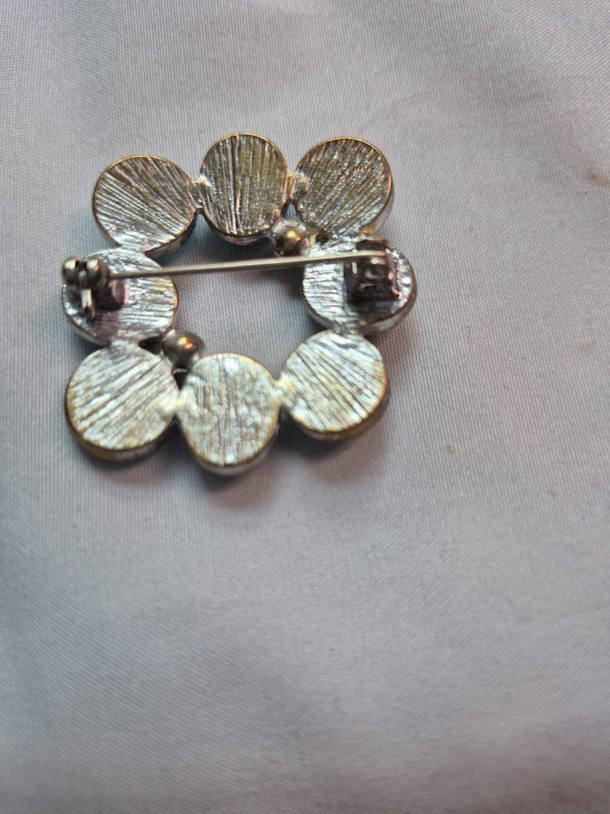 Vintage Brooches Lot Of Four