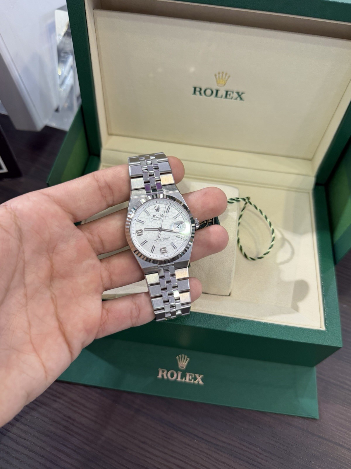 2026 Rolex Land-Dweller 40MM White Dial Flat Jubilee (127334) FULL SET!!(Unworn)