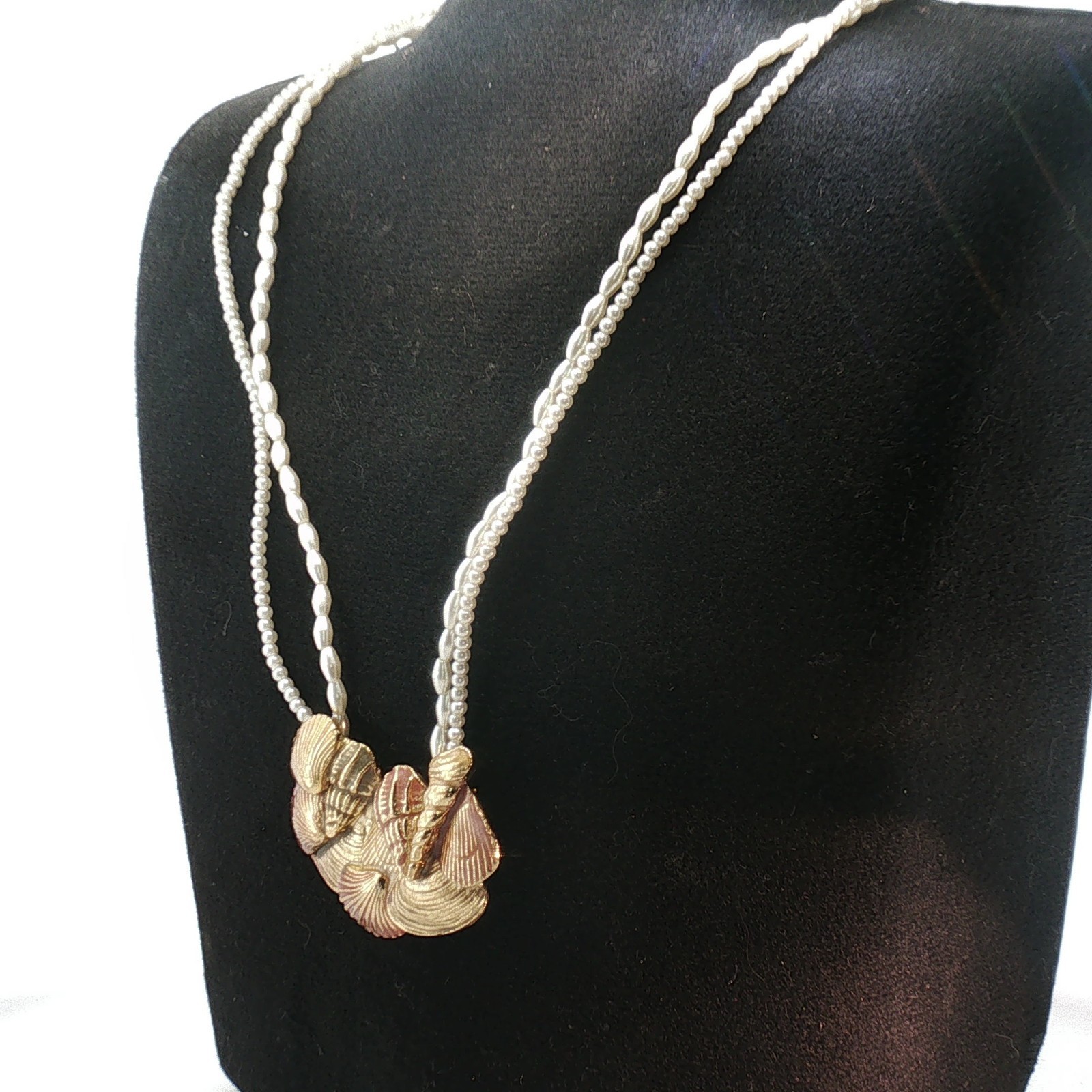 Vintage Pearl Necklace Gold Shell Pendants Ocean Motif Statement Jewelry
