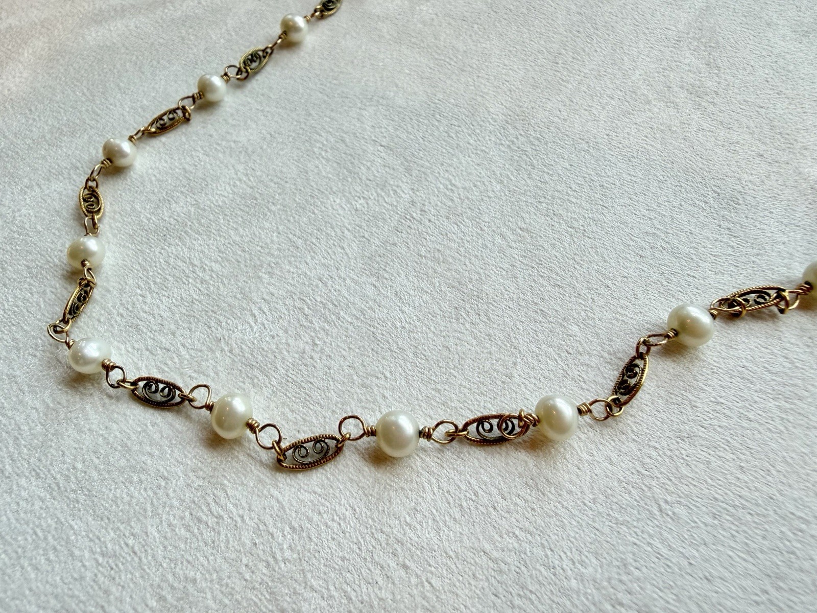 Vintage 14K Gold Filled Freshwater Pearl Necklace Filigree Station Estate