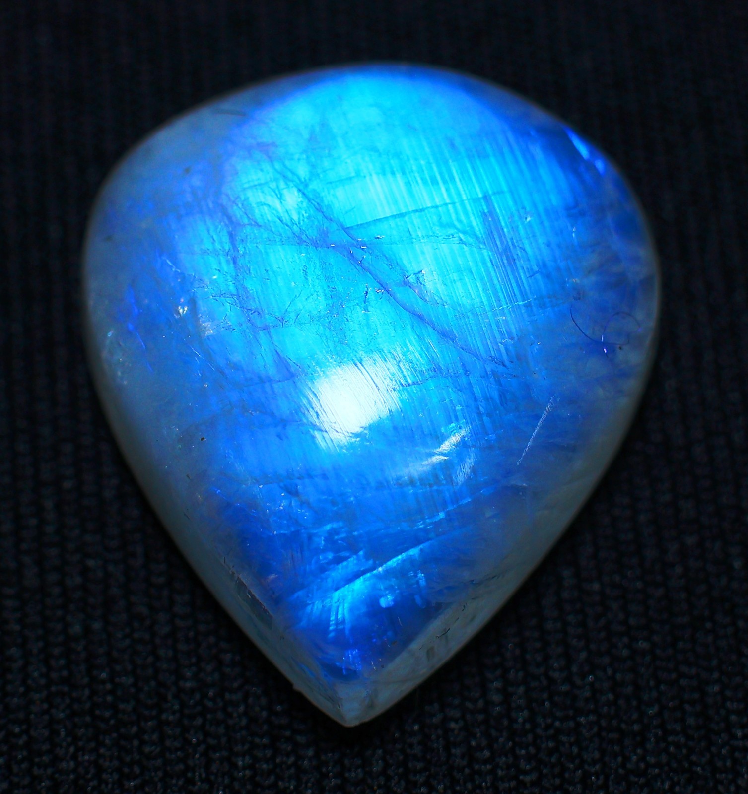 28 Ct 8X19X22 mm Natural Blue Fire Rainbow Moonstone Pear Cabochon Gems RU-218
