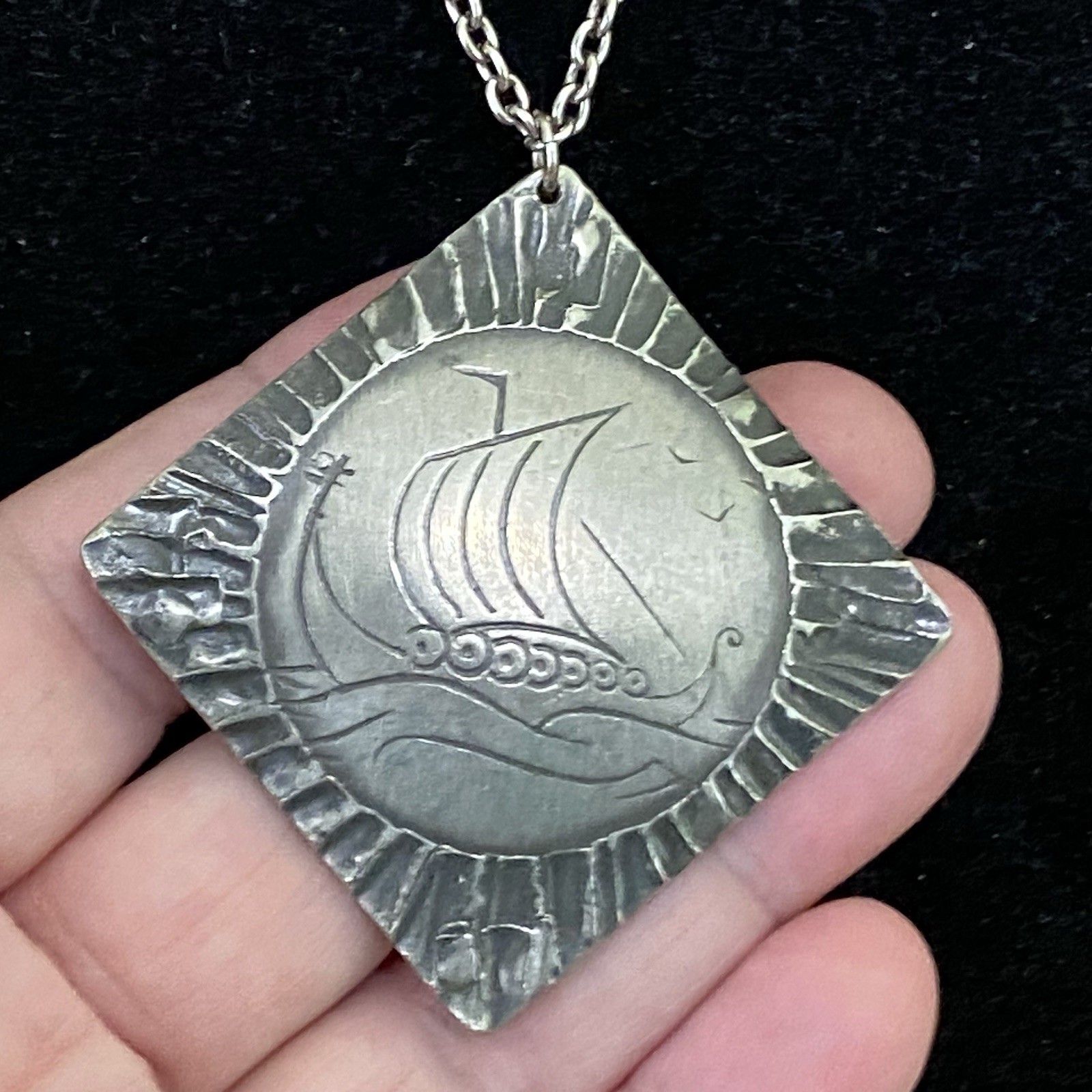 Vint. Rolf Buodd Norway Handicraft Pewter Etched Viking Ship Pendant & 22″ Chain