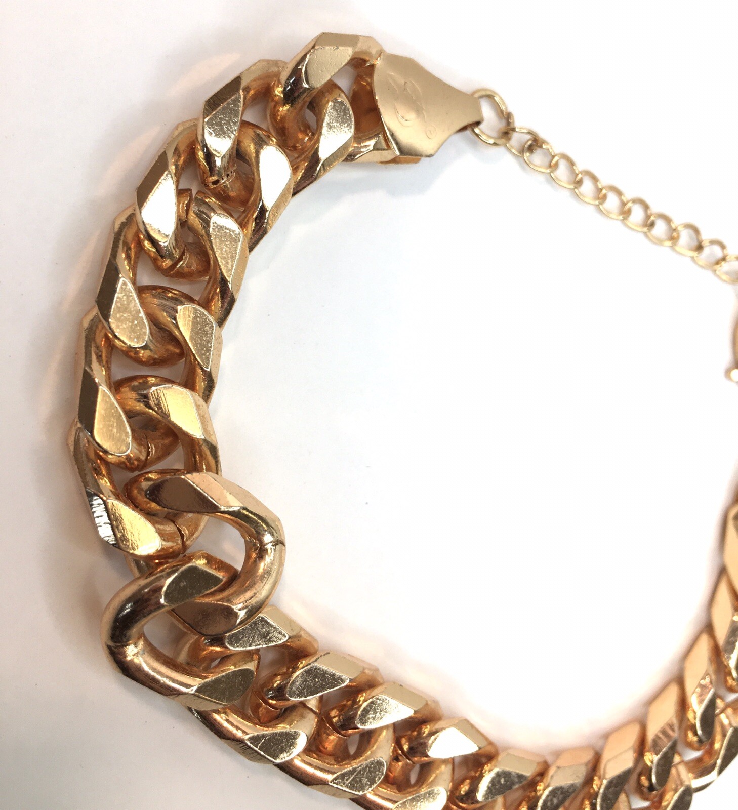 Gold Tone Chunky Curb Link Bracelet Signed But Can’t Identify 8″ + 2″ Extender