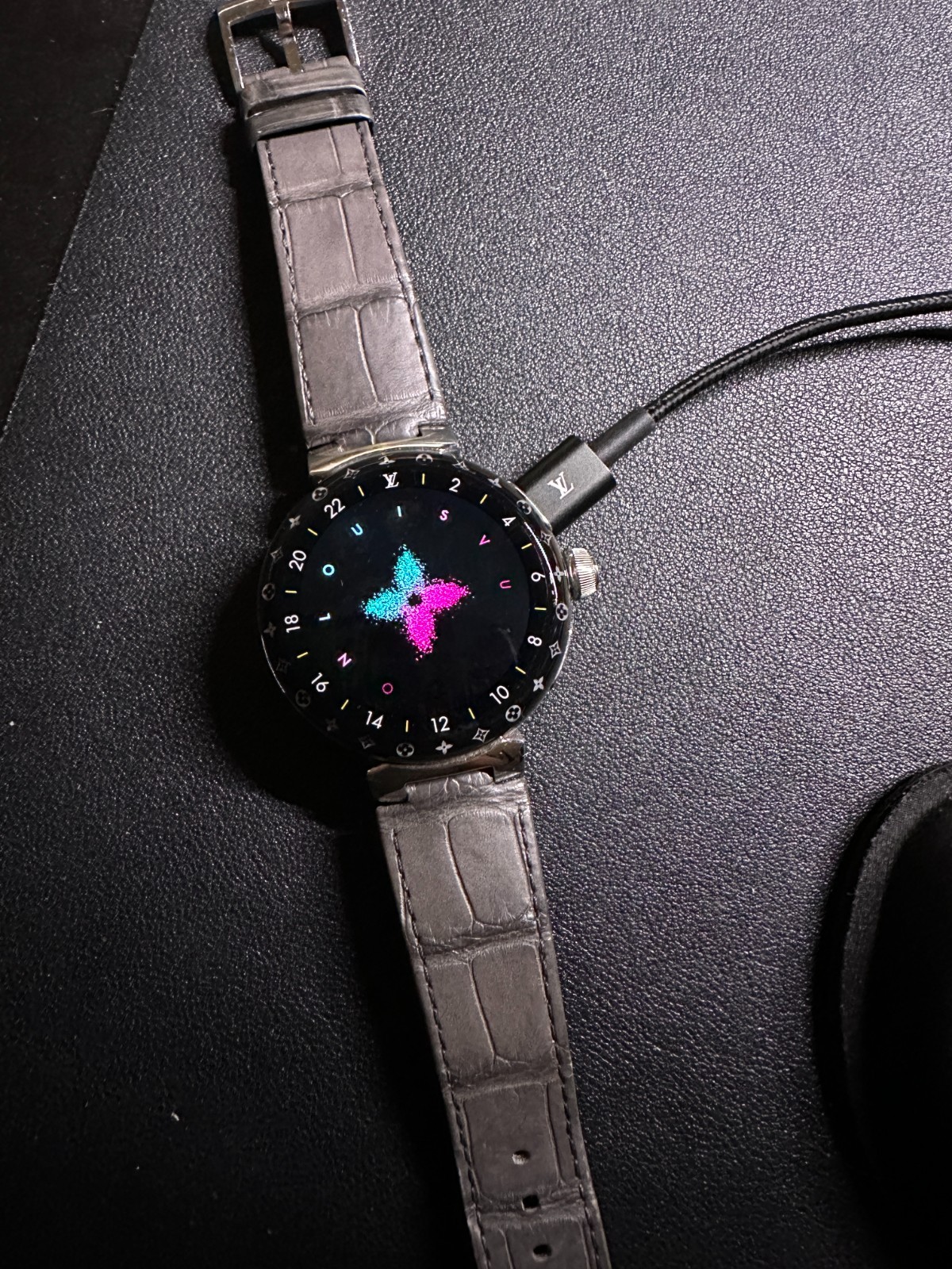 Louis Vuitton Tambour Horizon Light Up QAD0 44mm Dark Grey Alligator MEN’S WATCH