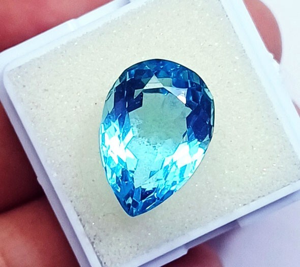 Blue Aquamarine 9.65 Ct Certified Pear Cut Loose Gemstone Ring Size