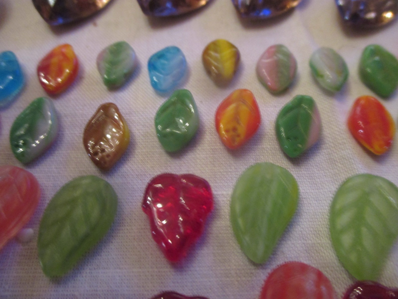 CZECH GLASS LEAF LEAVE RHINETSTONE LOT and CZECH 25mm LT. AMYTHYST RHNESTONES
