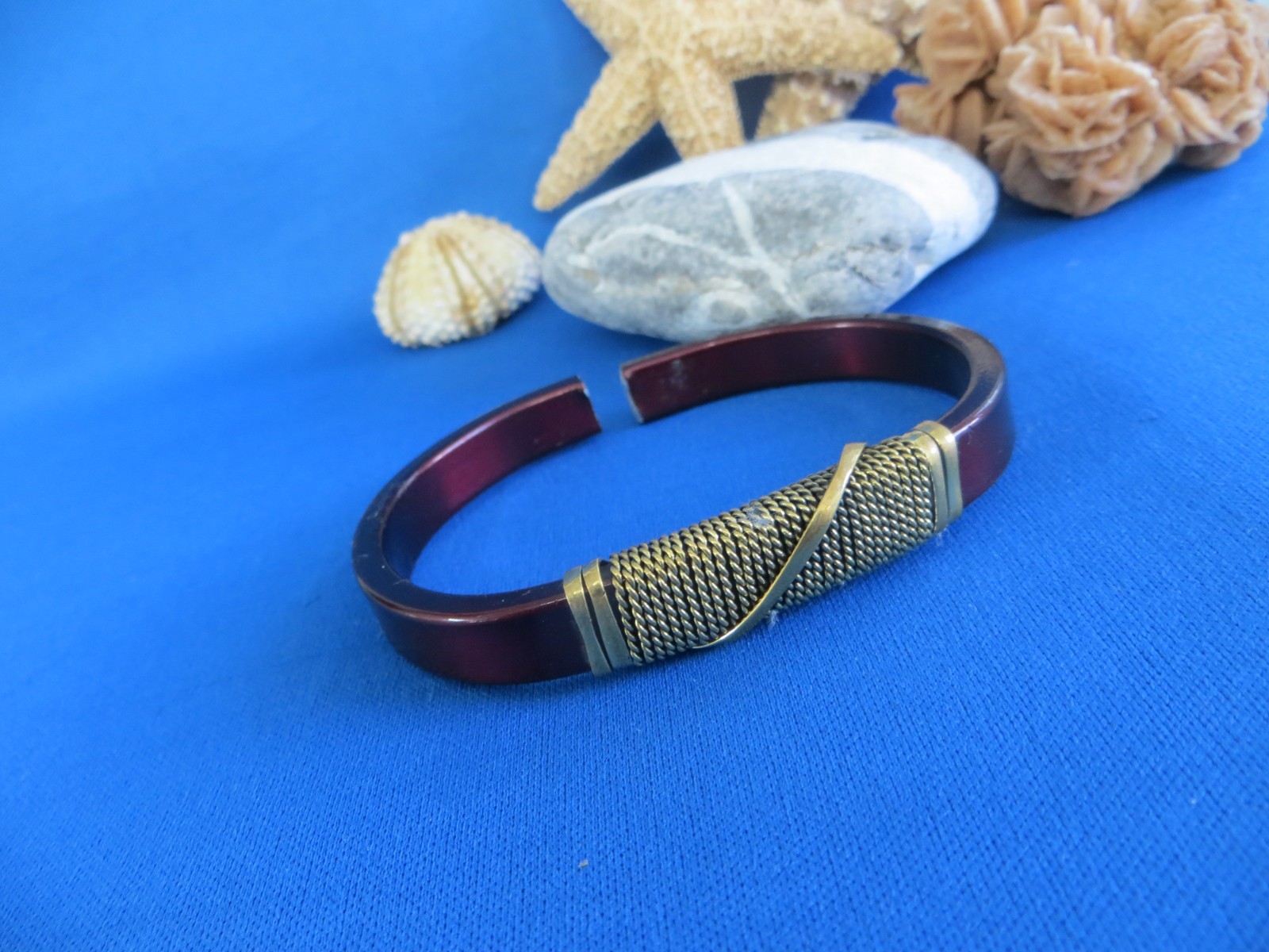 AFRICAN JEWELRY KENYA HAND-CRAFTED CLAD WHITE METAL AND BRASS WIRE BRACELET A
