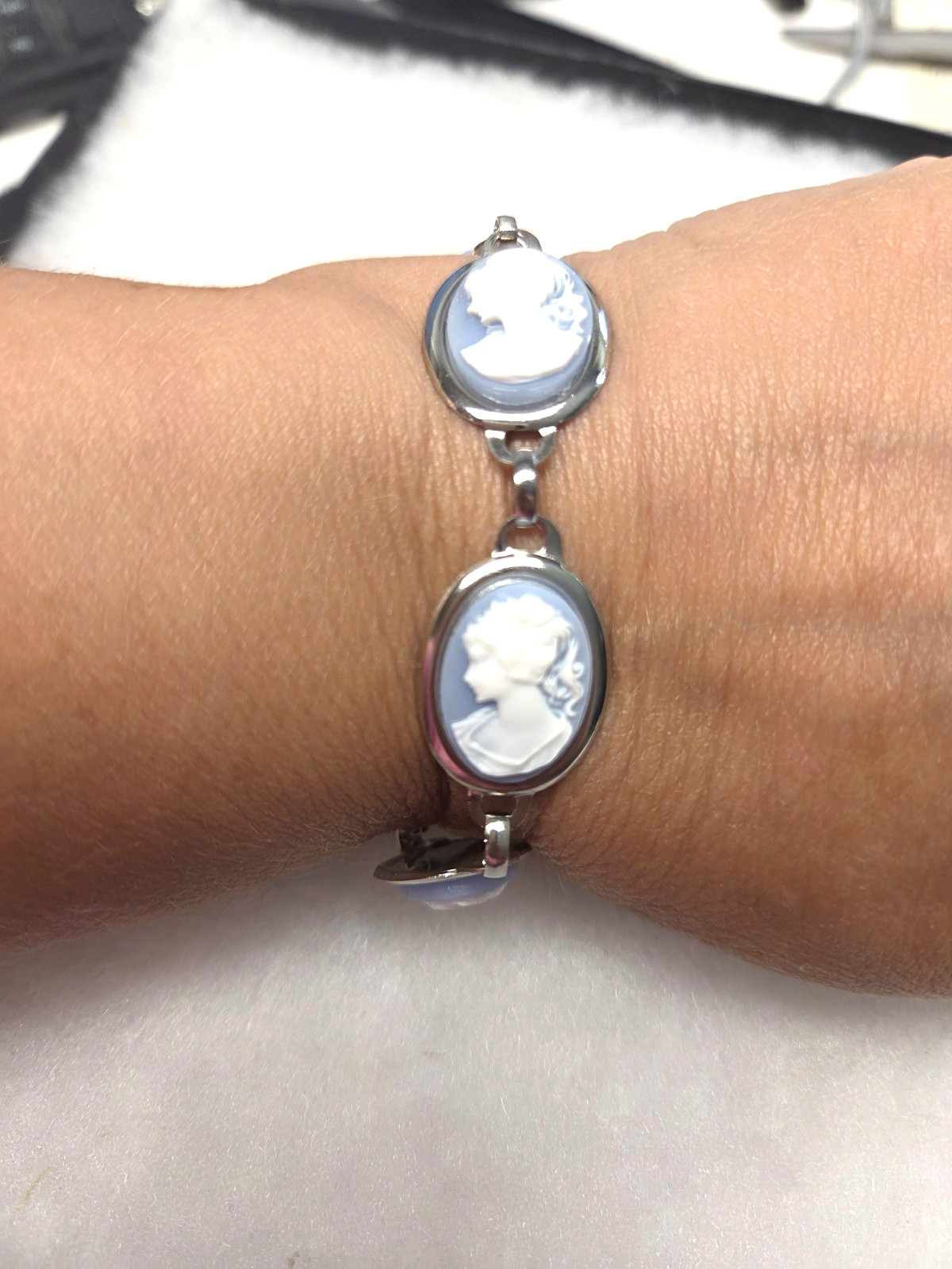 Vtg silver tone blue white Cameo Bracelet