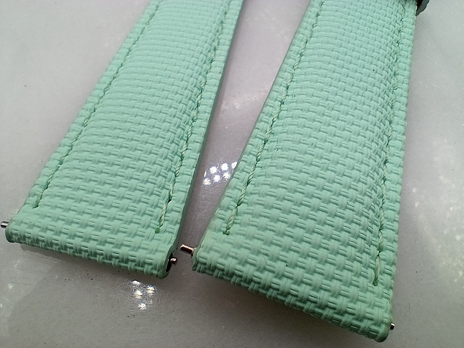 New 20mm Watchgecko Premium FKM Rubber Green Watch Strap Quick Release 6B447