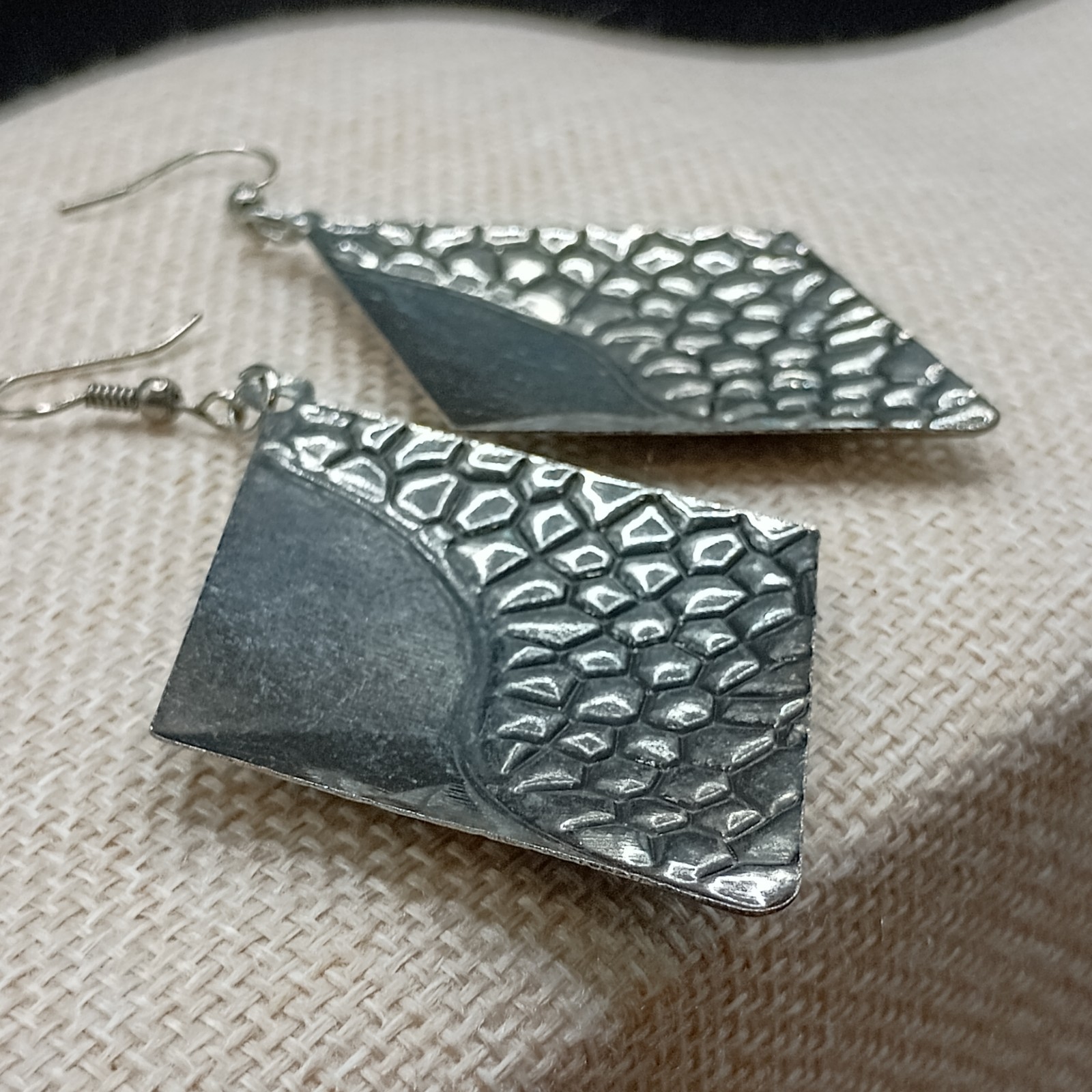 Modernist Repousse Kite Earrings Gunmetal Tone Dangle Drop Textured Light 3.25″