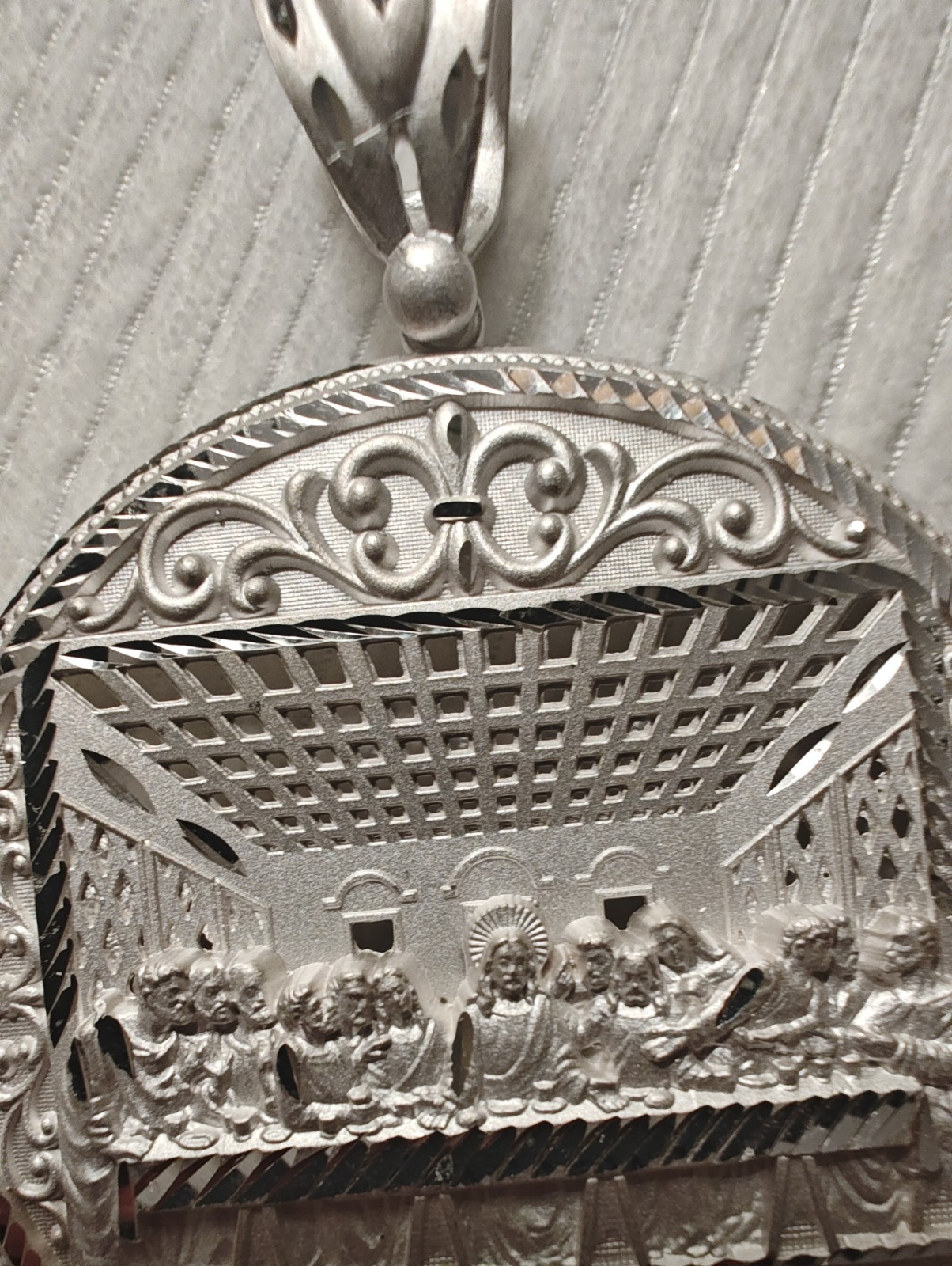 med .925 Round Religious Medal Pendant Medallion Last Supper Design 4″