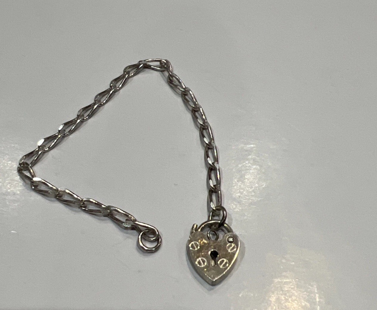 Vintage Brand New Sterling Silver Padlock Childs Bracelet 13cm 2.7 Grams