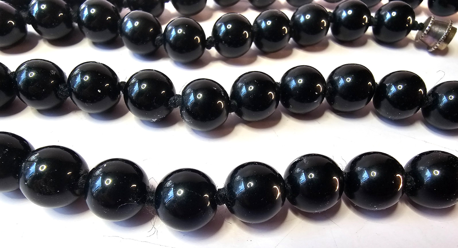 Vintage Black Glass Beaded Necklace 29″ Knotted 9.7mm