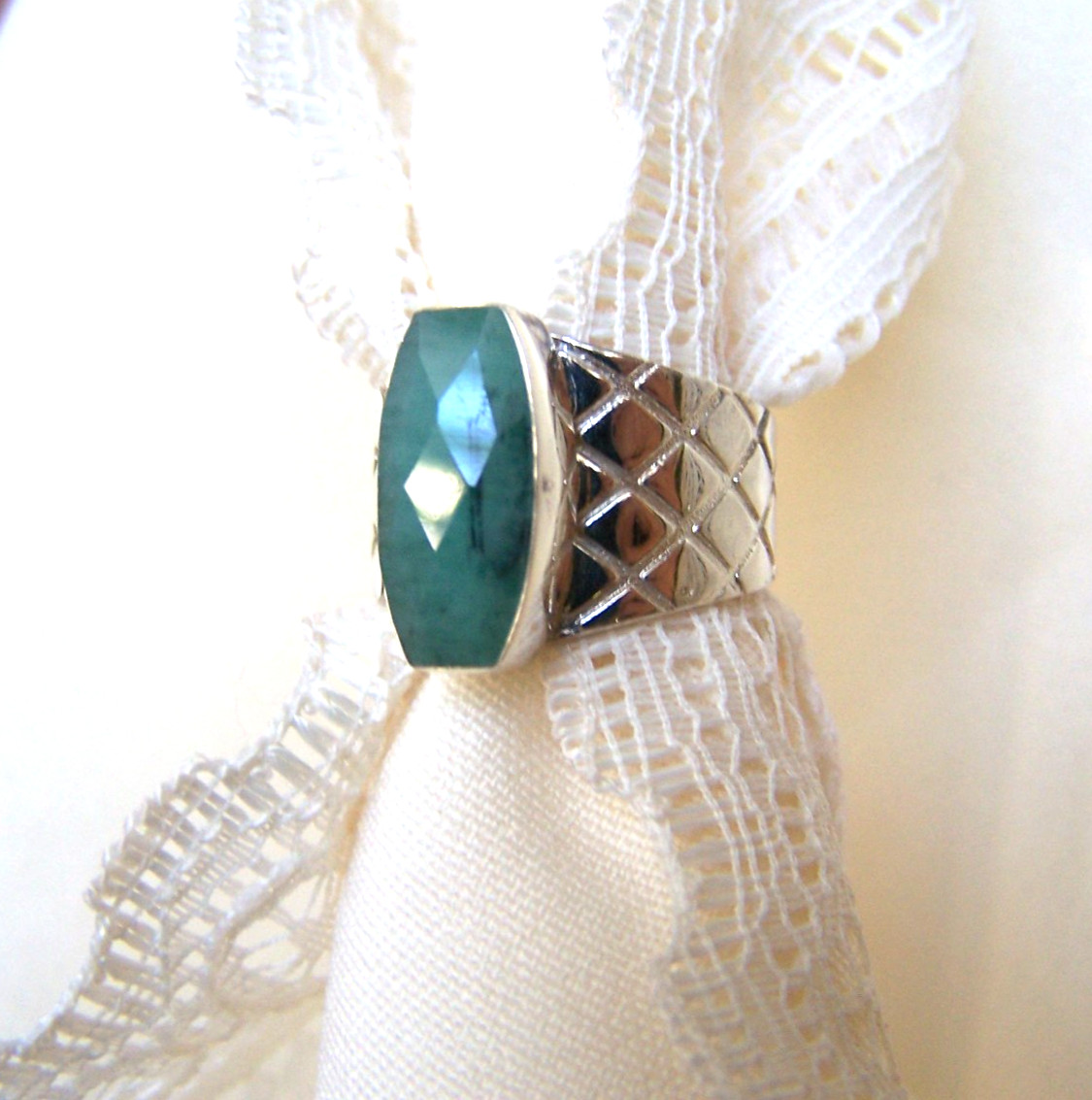 DTR Jay King SS 925 Chalcedony Size 6 GORGEOUS & Mint!