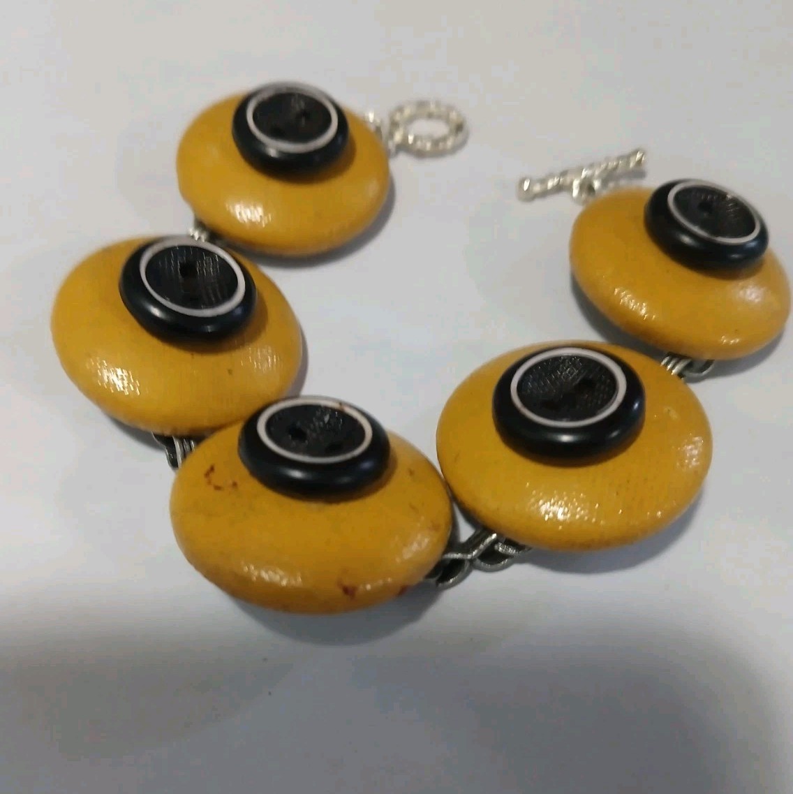 Vintage Mustard Yellow Mixed Material/Metal bottom Button Bracelet 6.5″