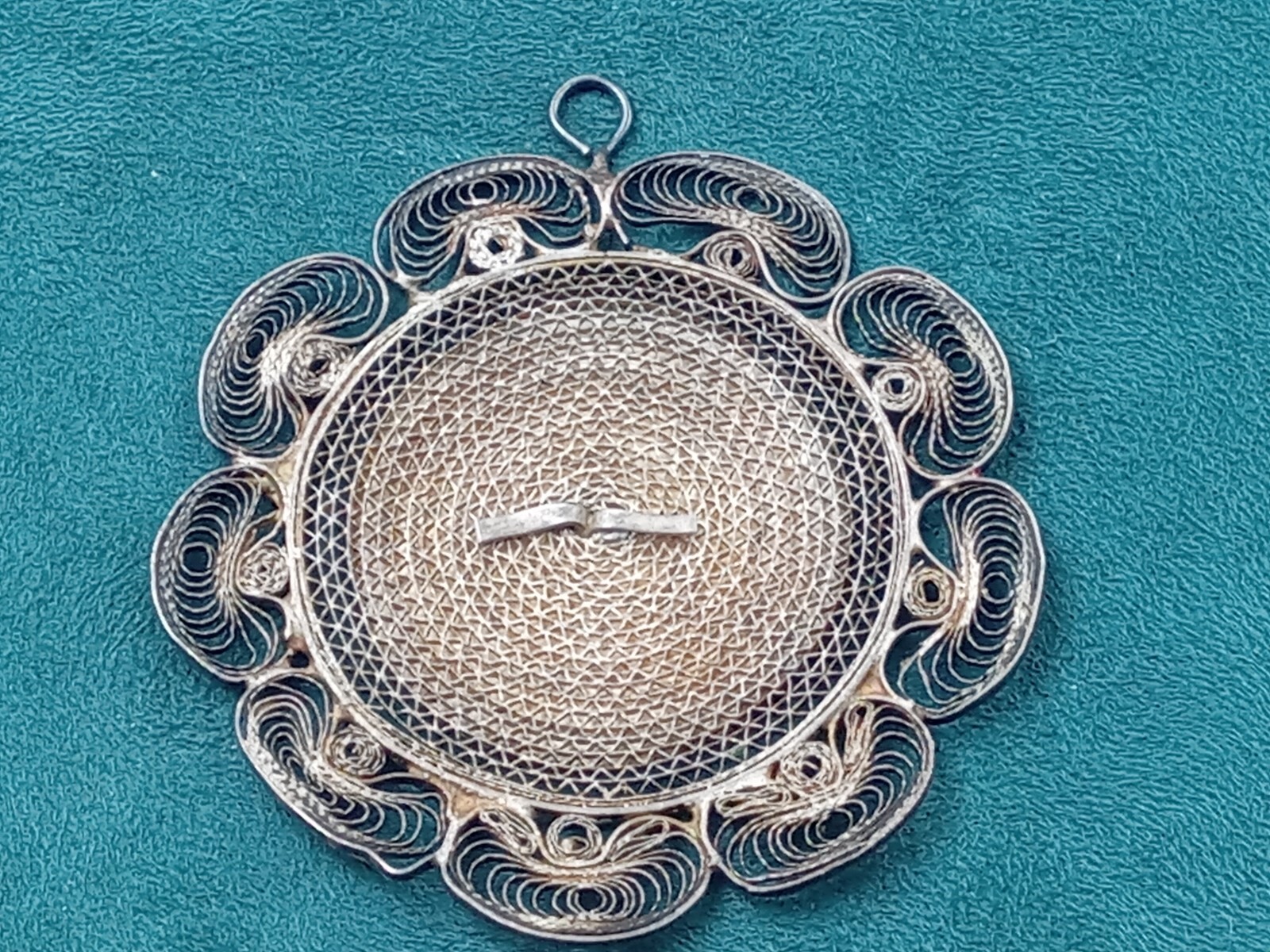 AMAZING OLD Sterling Silver Filigree Taj Mahal Enamel Pendant: 2.5″ Diameter
