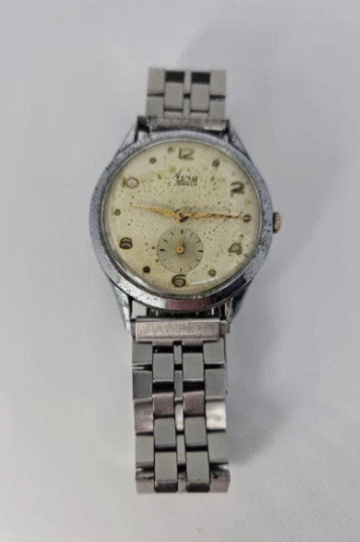 Vintage Rare 1950s Men’s Avia 15 Jewels Swiss Made Mechanical 36mm Watch