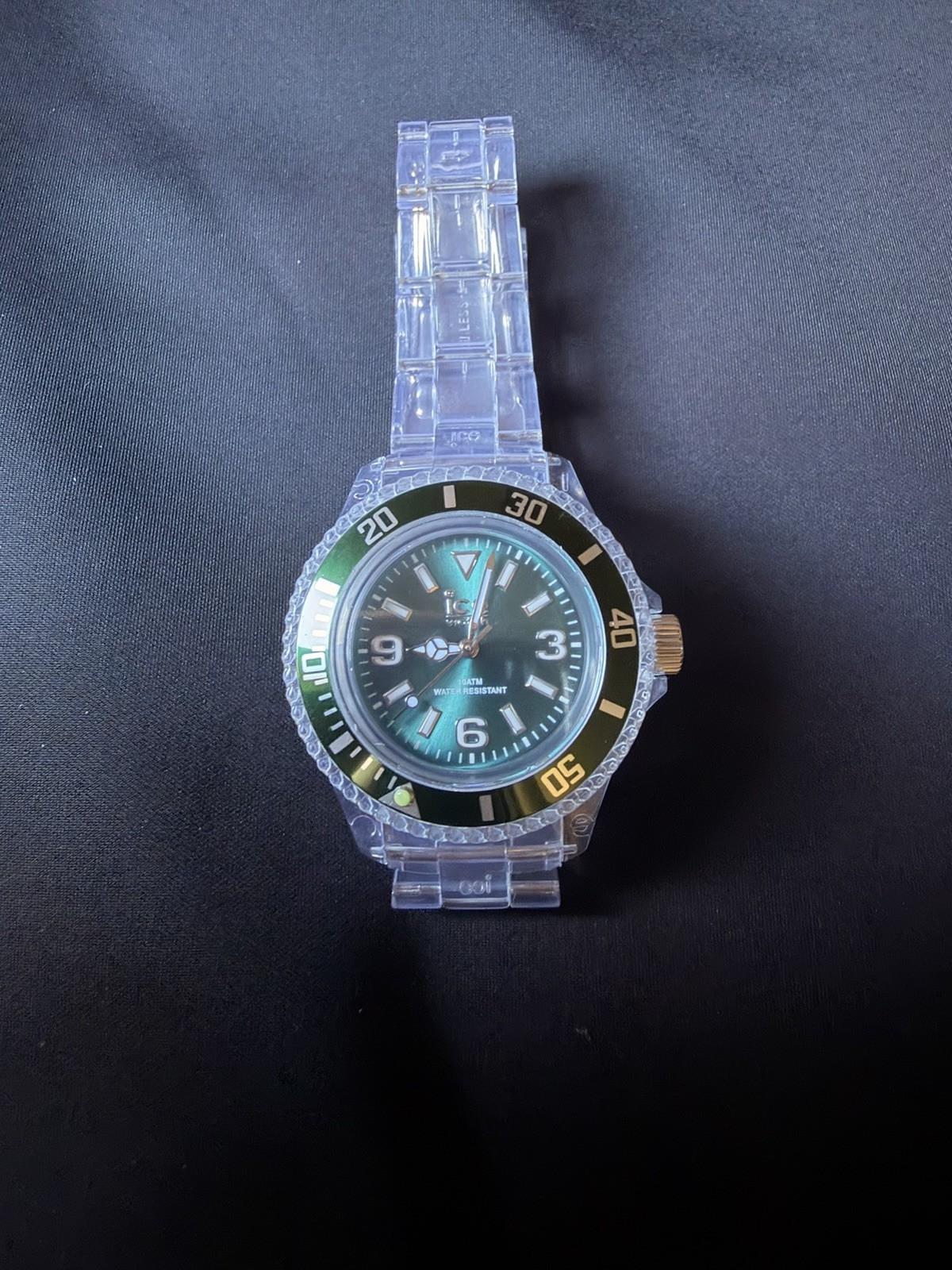 Ice-Watch Quartz 43mm Clear Plastic Bracelet Green Dial Rotating Bezel 100m