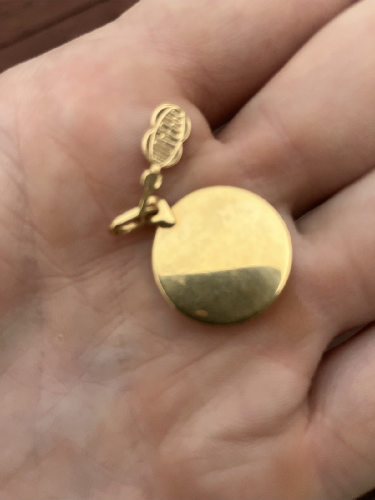unoaerre Italian 18k gold scorpio pendant 1970s Marked 750 Vintage Jewelry
