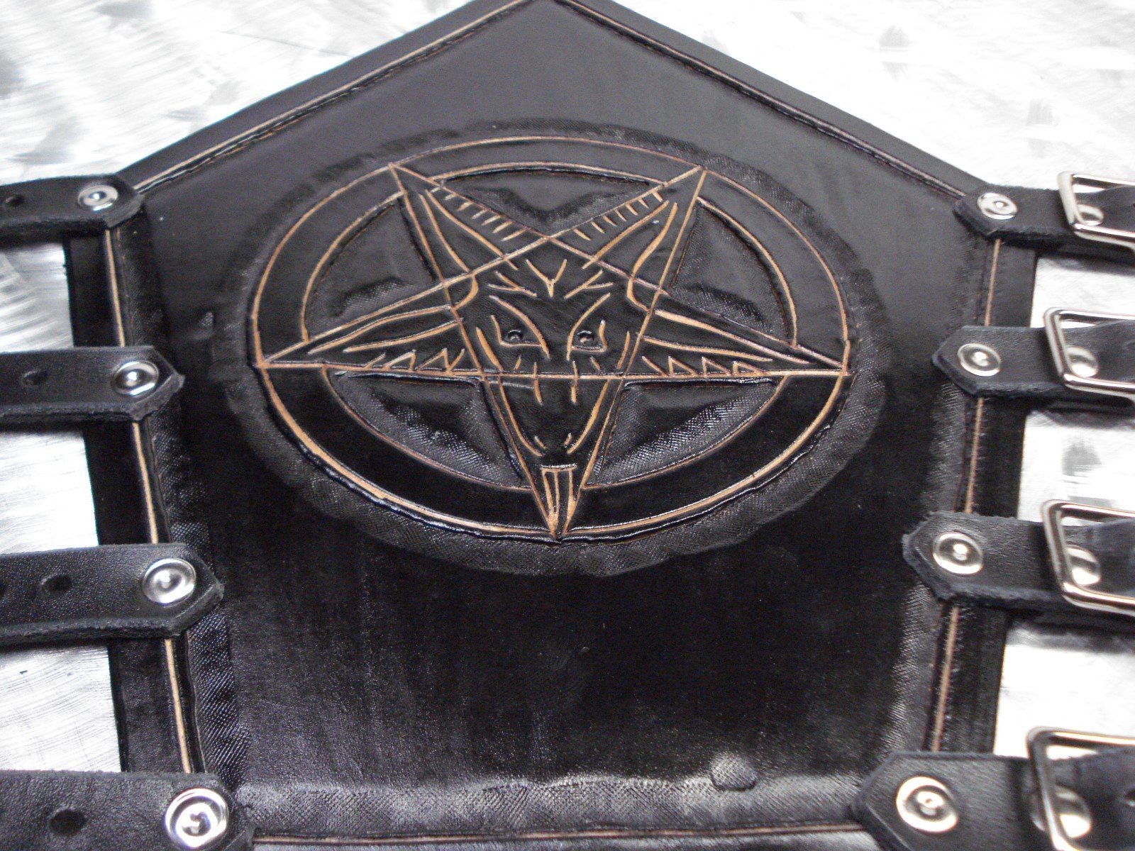 LEATHER CARVED PENTAGRAM GAUNTLET. BLACK METAL (MDLG0165)….. THY PRIMORDIAL