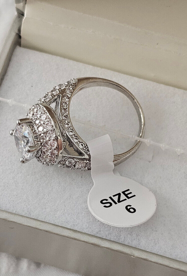 Clear Round Cut CZ Crystal Pure Silver Plated Halo Cocktail Bridal Ring Sz 6 NWT