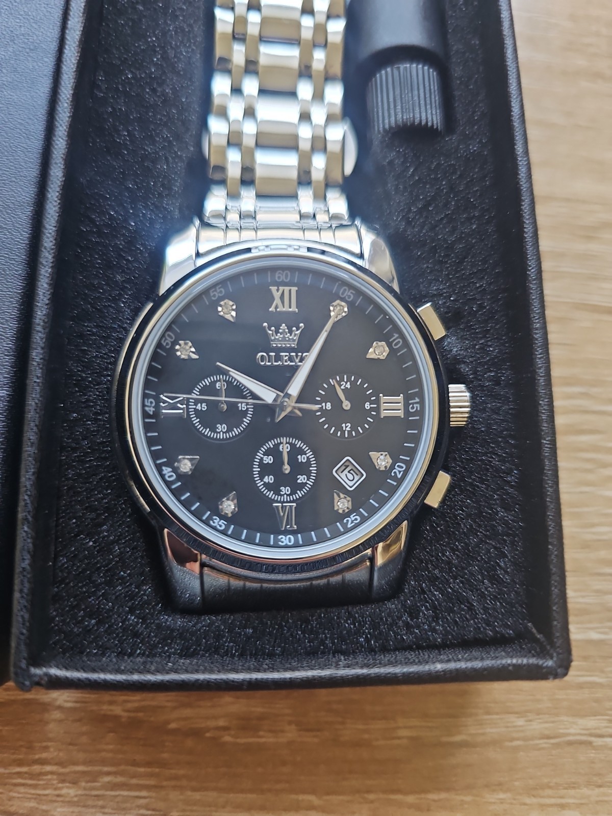 Olevs Men’s Quartz Watch, Chronograph, Waterproof, Stainless Steel, Date Display