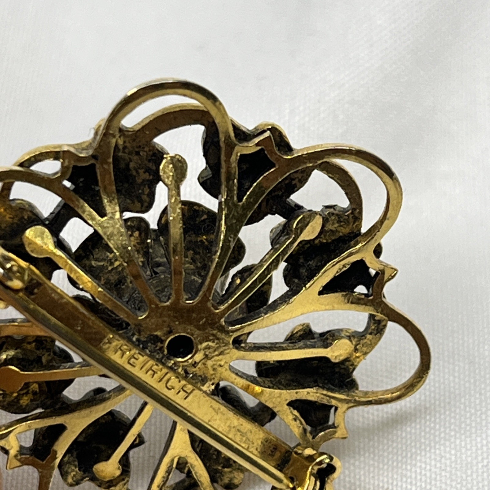 Vintage Wreath Leaves Brooch Singed~Freirich Gold Tone & Faux Pearl Victorian