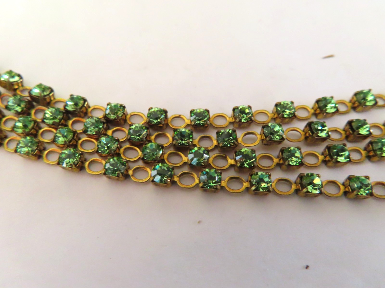 3 Feet Swarovski Rhinestone Fancy pierced chain 24pp Peridot/Brass
