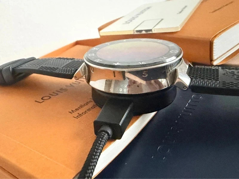 Louis Vuitton lightup Tambour Horizon Smart connected watch-boxed