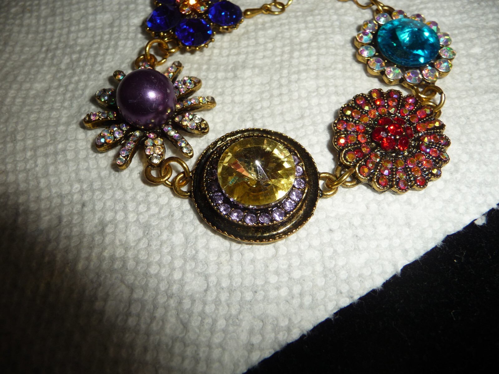 STATEMENT MULTI COLOR RHINESTONE FLOWER GOLD TONE 7’L W 1 1/2 EXT BRACELET #3/29