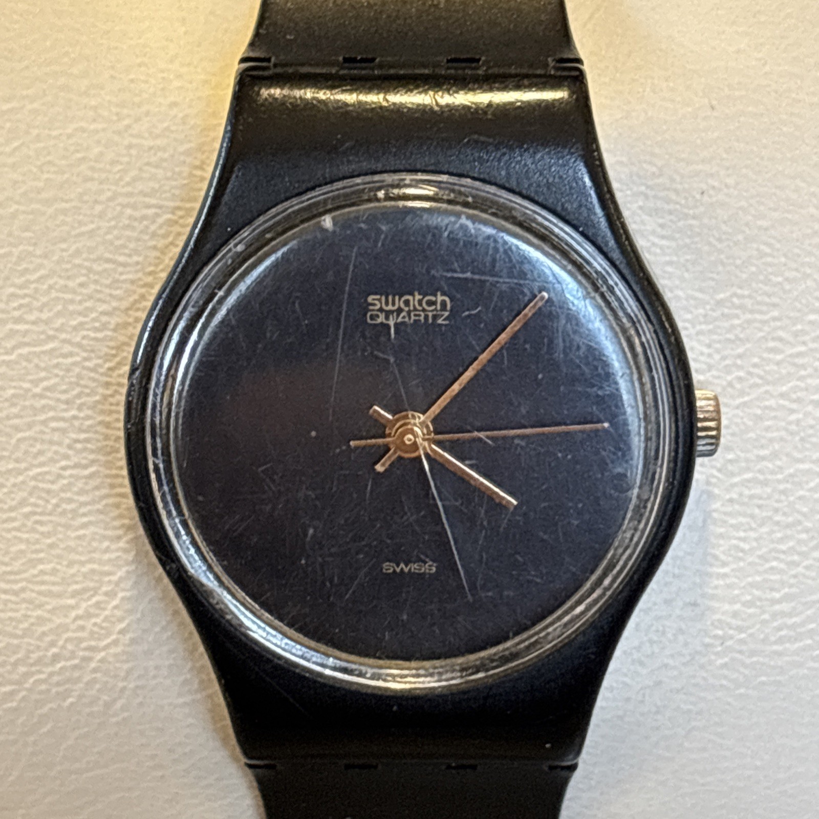 Vintage Swatch Watch 755 S.518 Black Gold Small 25mm New Battery – Works!