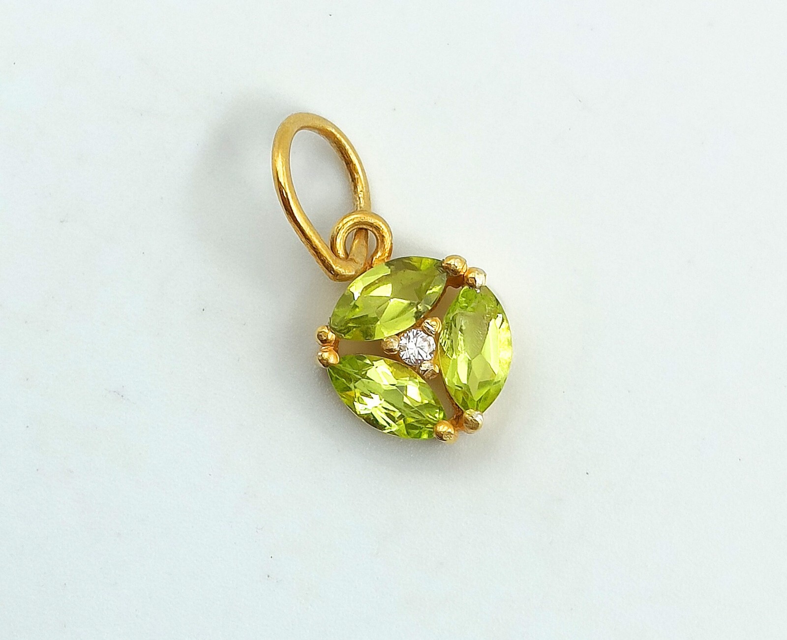 Natural Peridot Charms Pendant 18k Gold Handmade Pendant, Gold Pendant