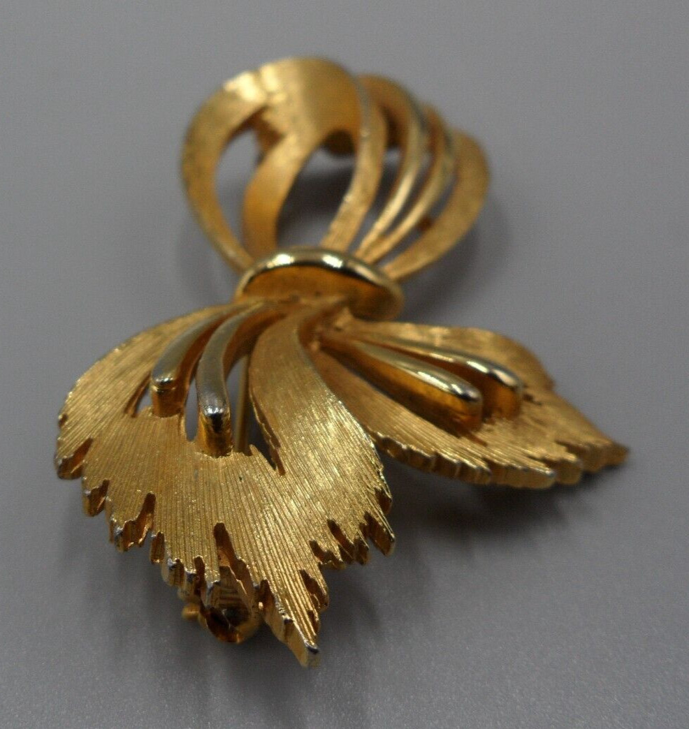 One Loop Bow Brooch Vintage JJ Signed Jonette Brushed Gold Tone 2.25″ Mint