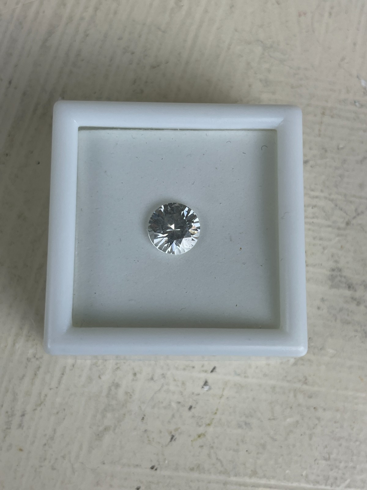 2.50 Carat 8MM Round Diamond White YAG Yttrium Aluminum Garnet Faceted Gemstone