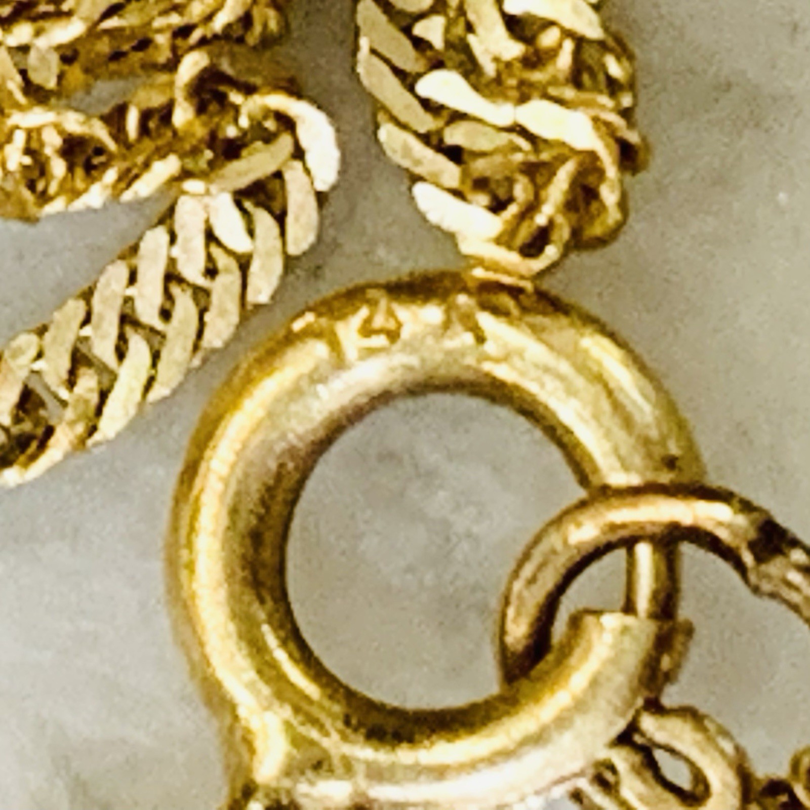 VTG 14K Solid Yellow Gold Necklace Singapore Chain Twisted 1mm 1.39gr 24”
