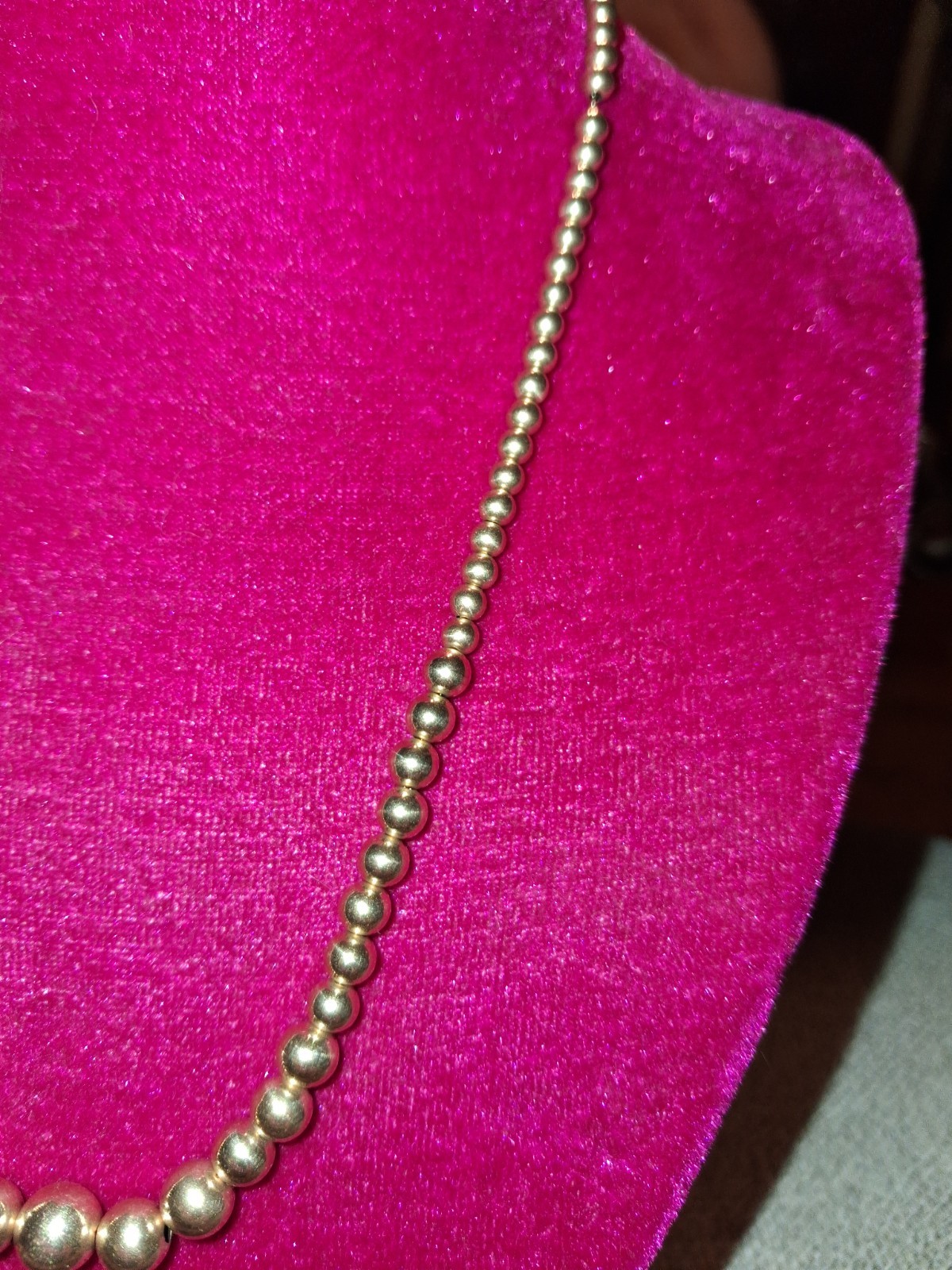 10k Gold Ball Beaded Necklace 3.44 Grams MEASURES 17 Inches
