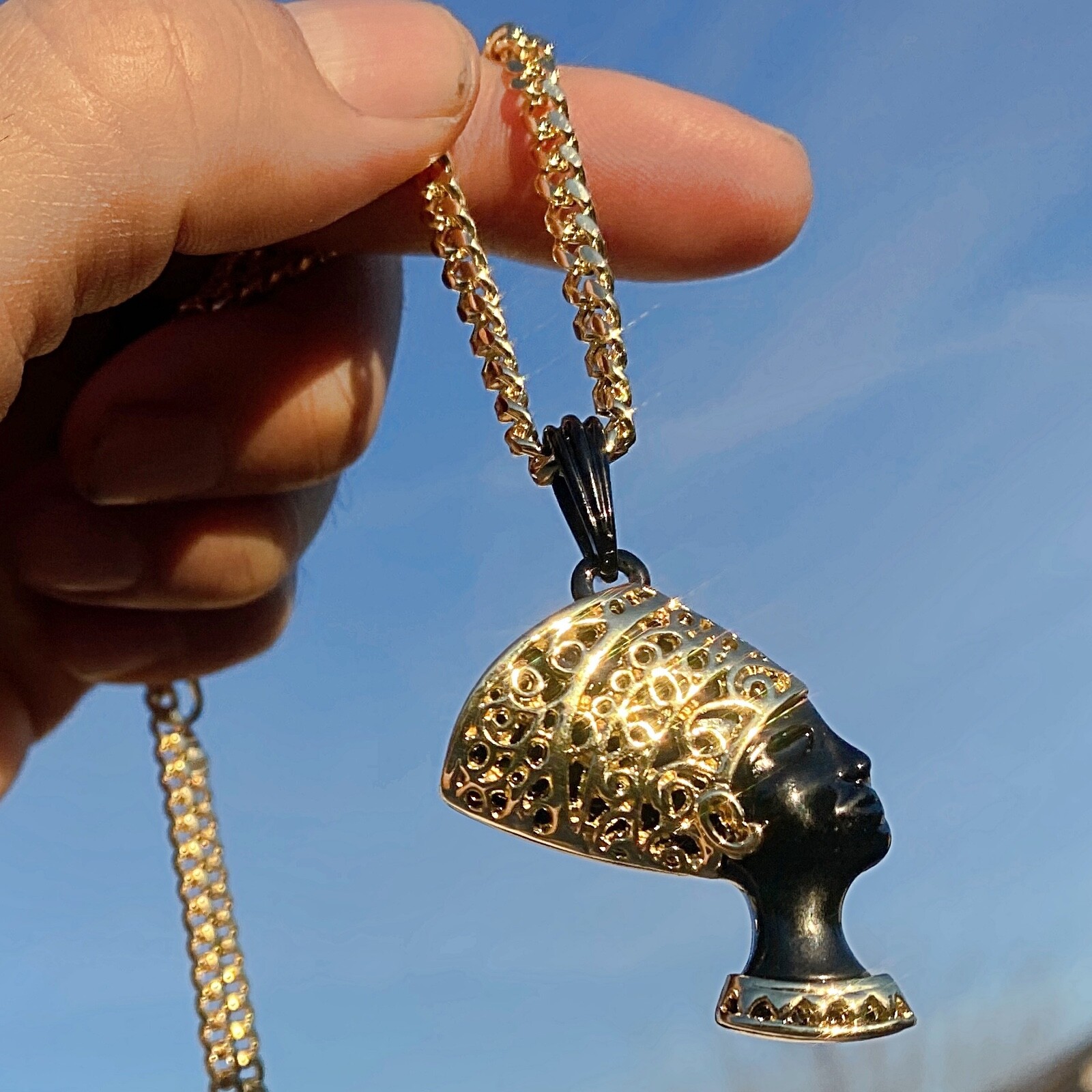 Queen Nefertiti Head Black and Gold Plated Pendant Cuban Link Chain Necklace 24″