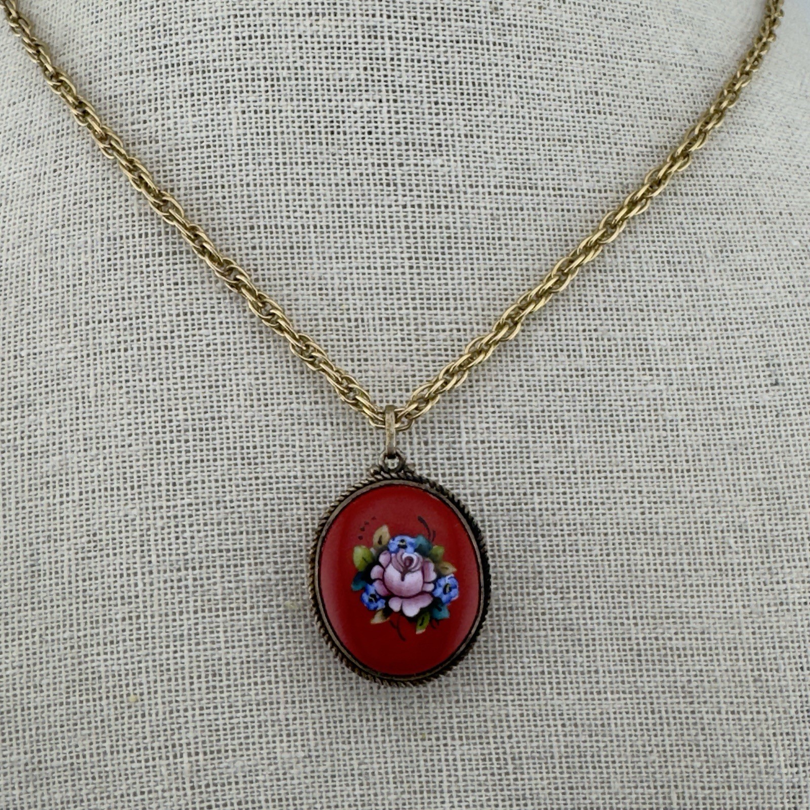 Vtg Enamel Spell Locket Compact Pendant Necklace Red Floral Oval Double Sided