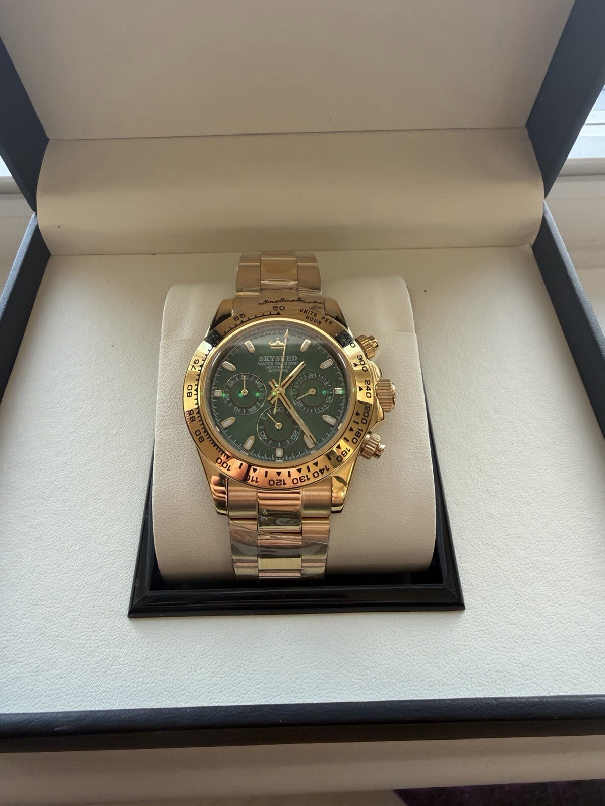 Skyseed Green Face Men’s Watch