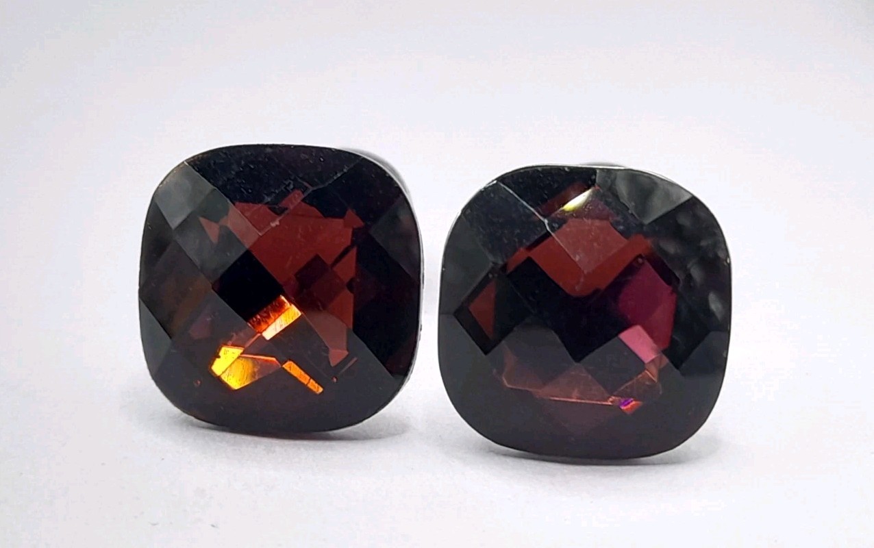 Pair Of Modern Design Gents Cufflinks – Mens Jewelled Striking