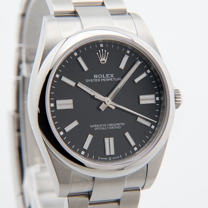 ROLEX Oyster Perpetual 41 124300 Black Warranty 2025 Box/Paper