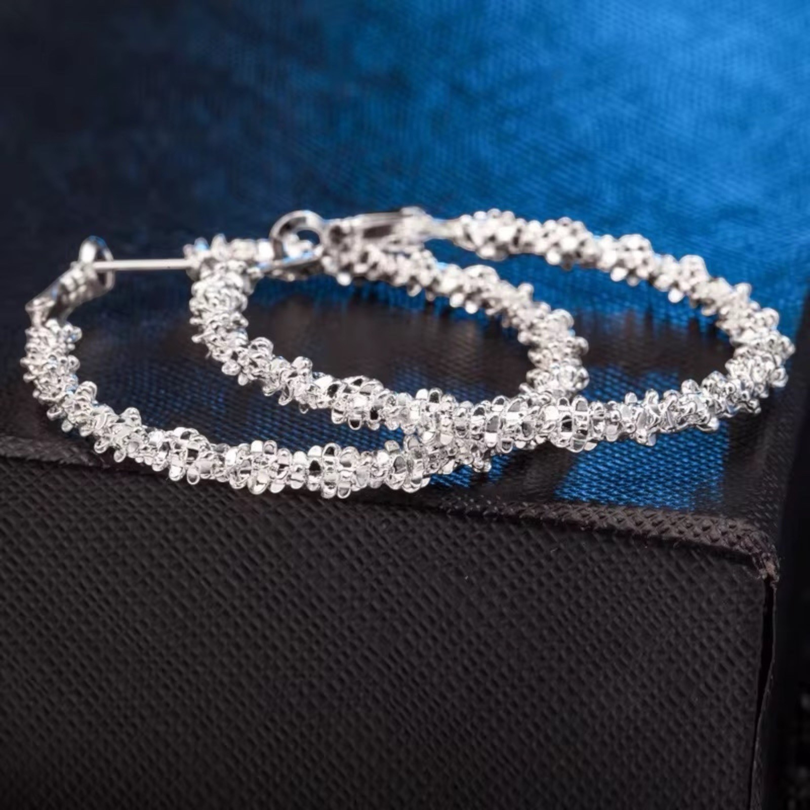 925 Sterling Silver Women Elegant U-Shaped Medium Size Hoop Earrings A23