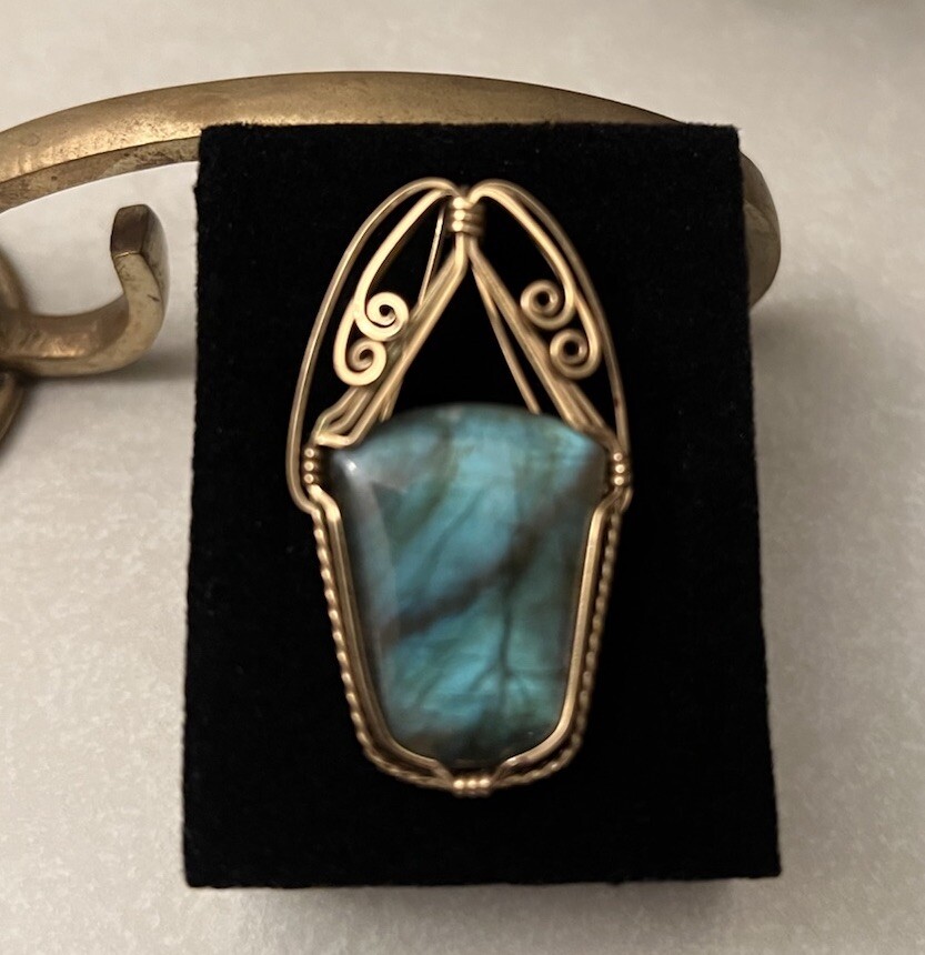 10k Gold Pendant w/ Blue Labradorite Stone 1.75”L Abstract 7.83g Artsy Cottage