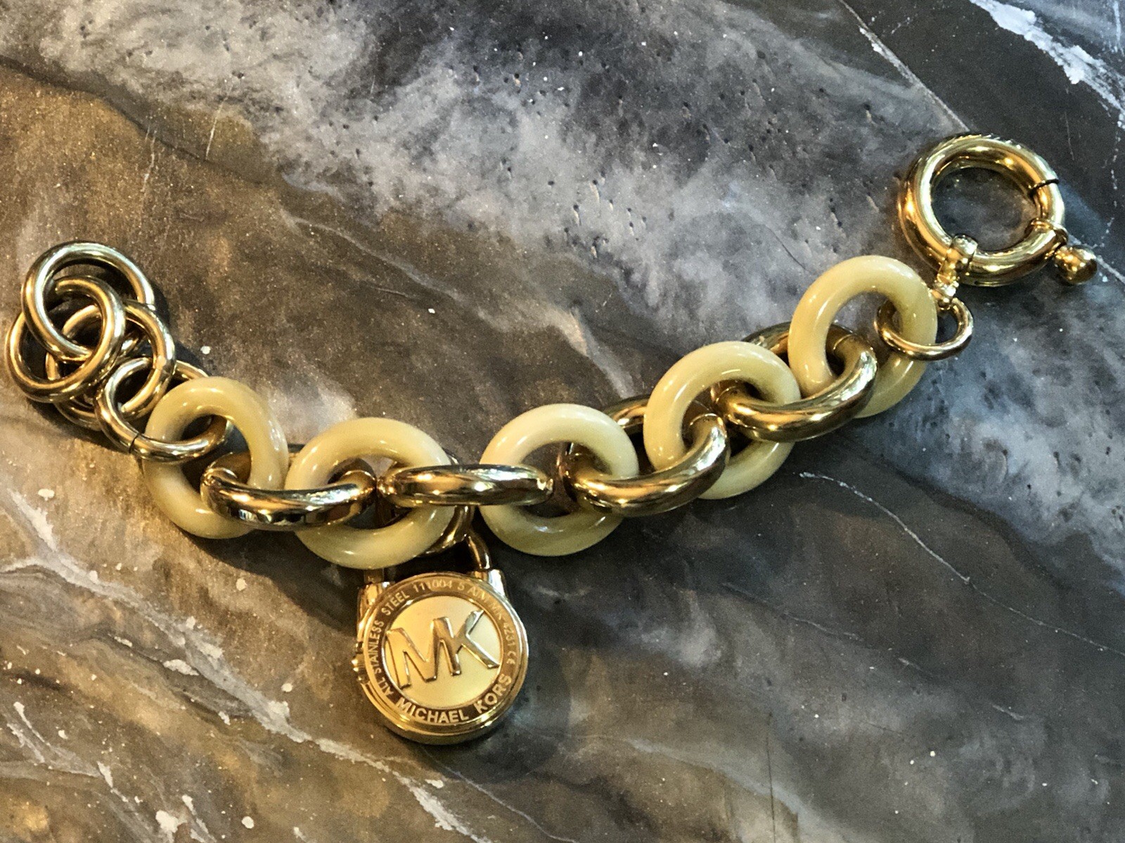 🍯✨RARE NOS w/ Box VINTAGE MICHAEL KORS Gold Chain Link CHARM BRACELET WATCH 🛍️