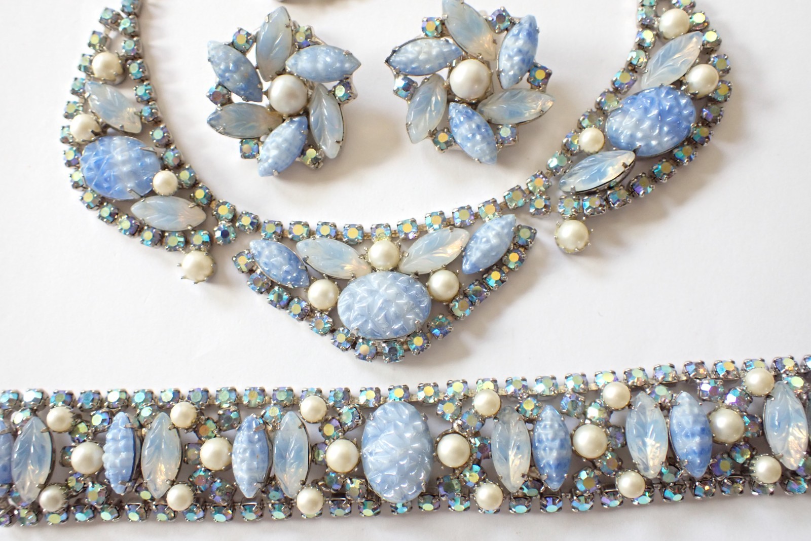 Vintage Juliana Style Blue Rhinestones Pearls Necklace Bracelet Earrings Set