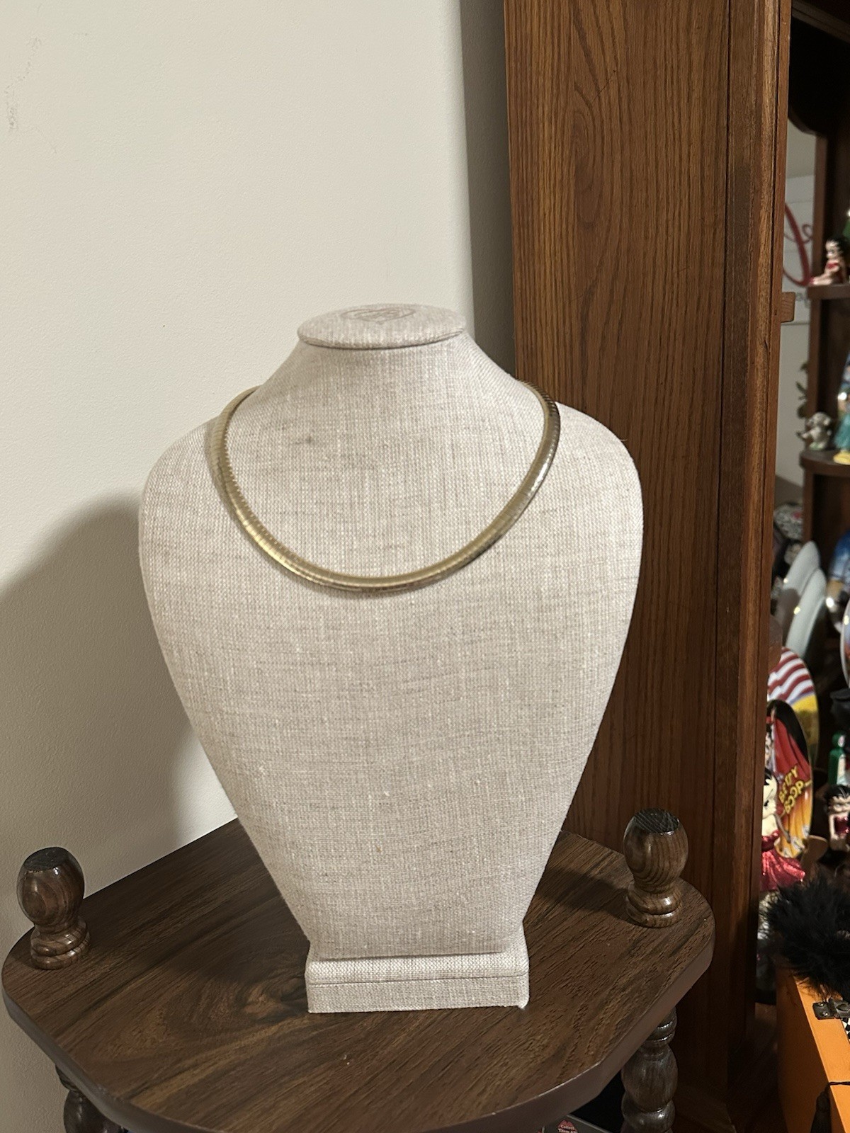 Goldtone OMEGA Necklace 18 Inches Long 1/4 Inch Wide Great Condition Vintage 80s