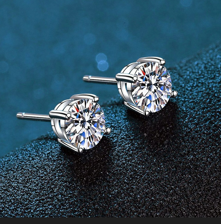 Real 0.1-2 Carat D Color Moissanite Stud Earrings 925 Sterling Silver For Women